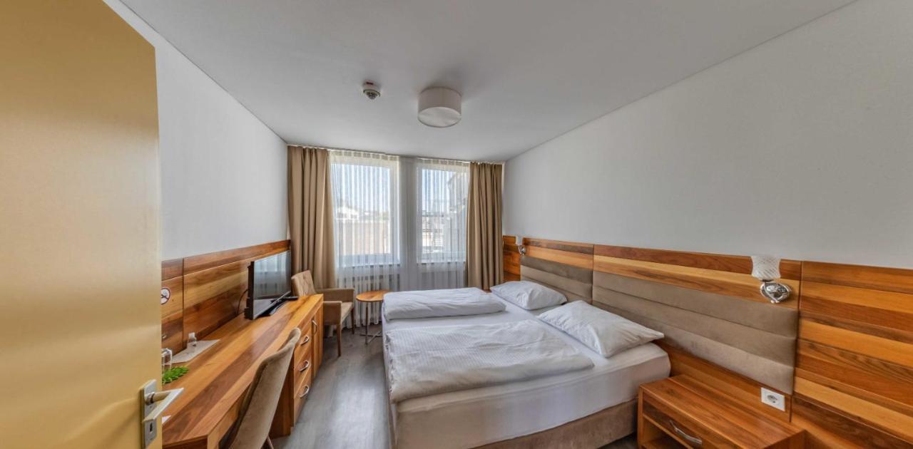 Bayrischer Hof Крефельд Номер фото