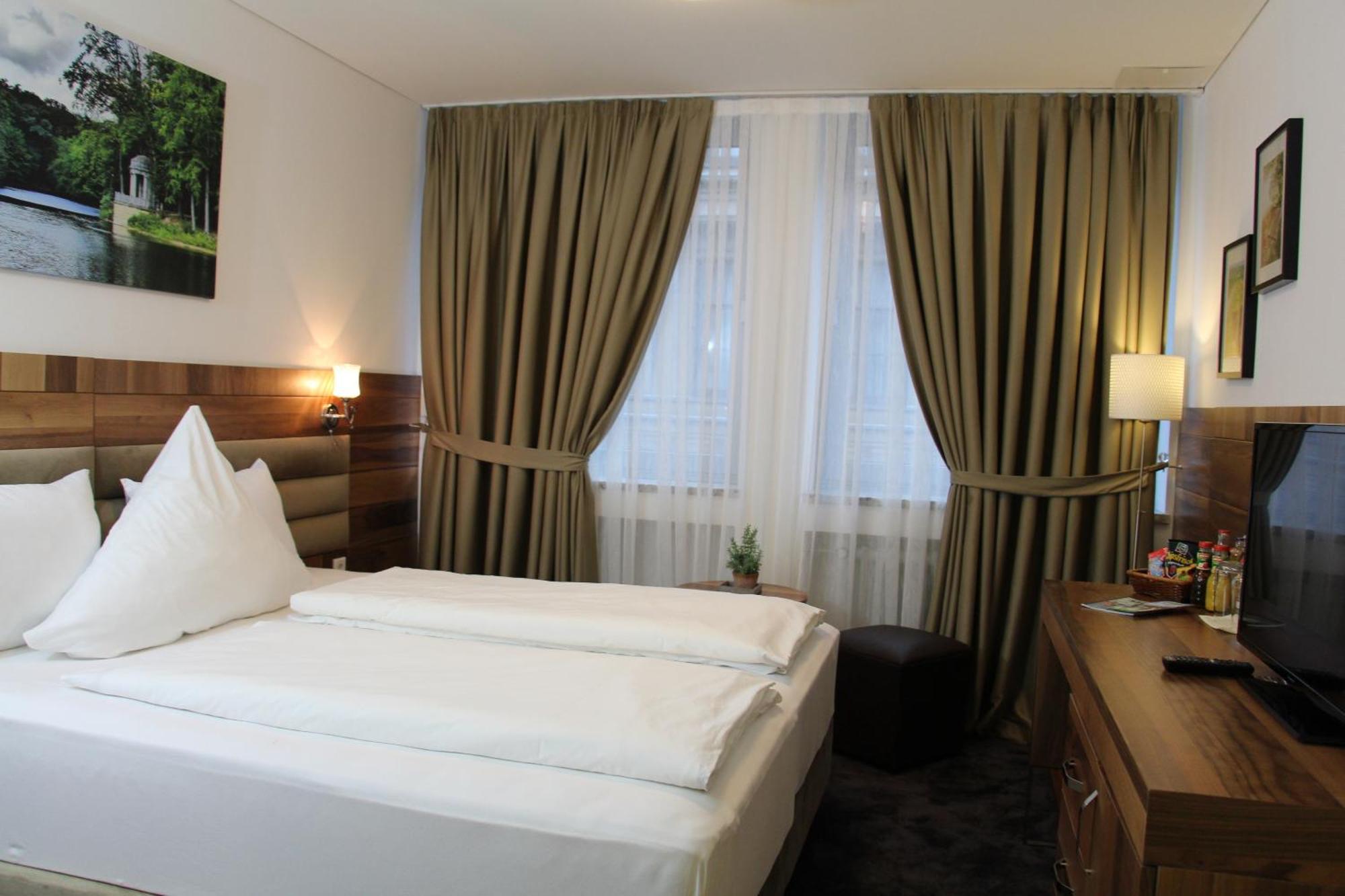 Bayrischer Hof Крефельд Номер фото